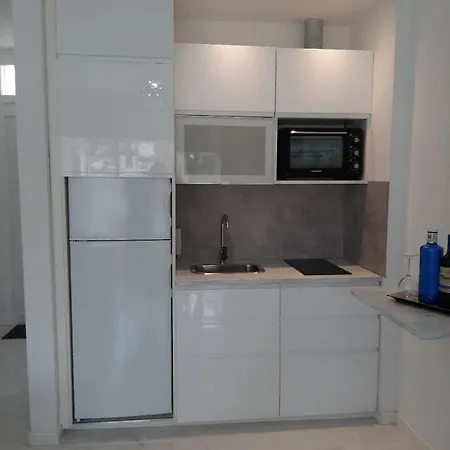Tenerife South Apartment شقة طوستا ديل سيلونثيو